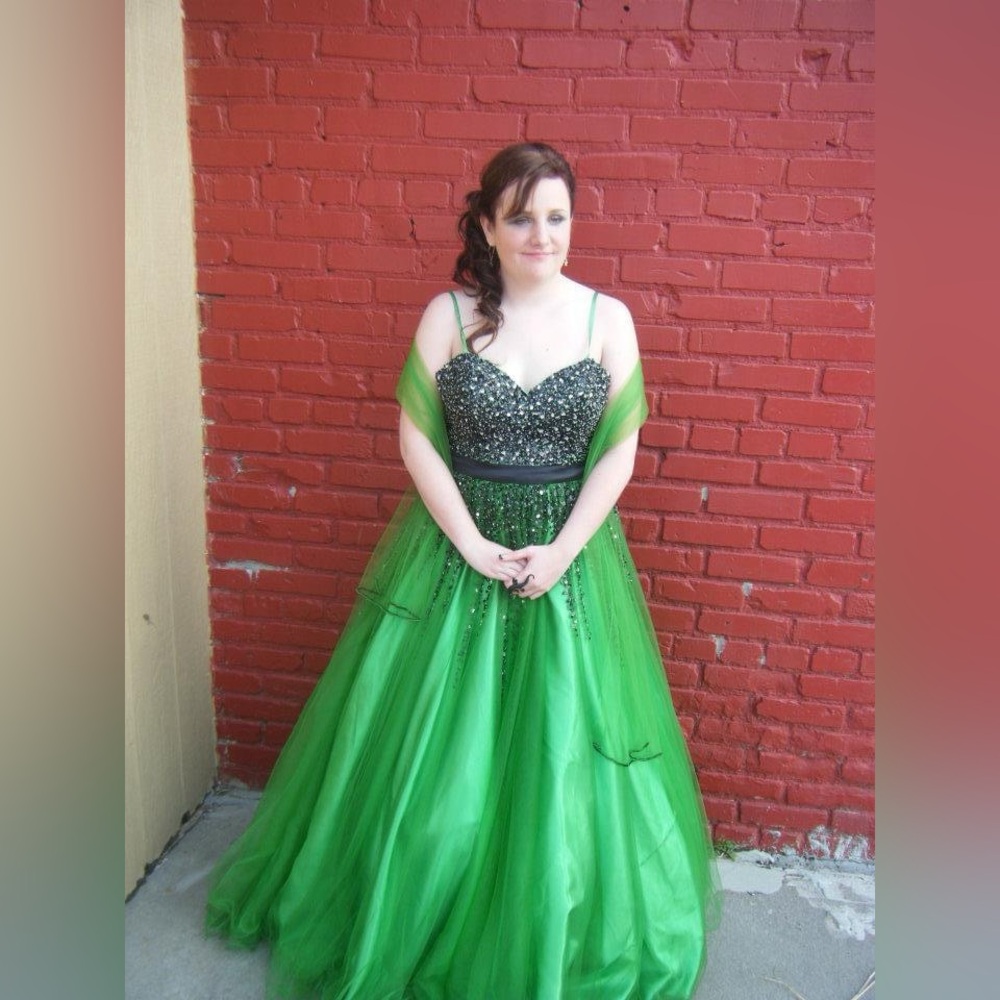 Prom Dress-READ DESCRIPTION